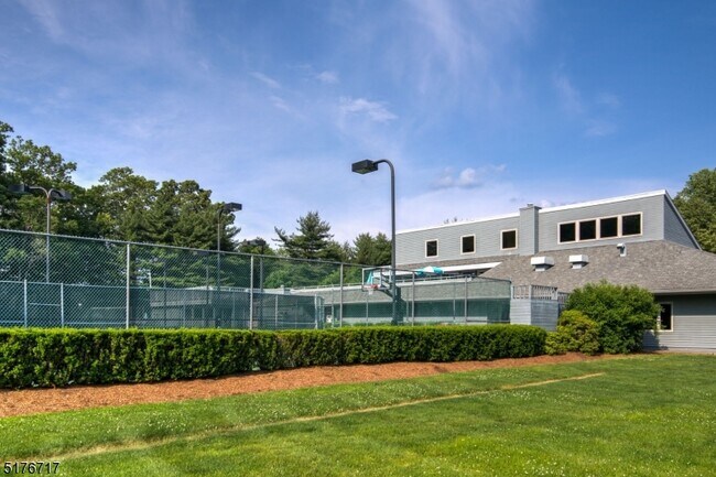 Building Photo - 214 Mountainview Dr