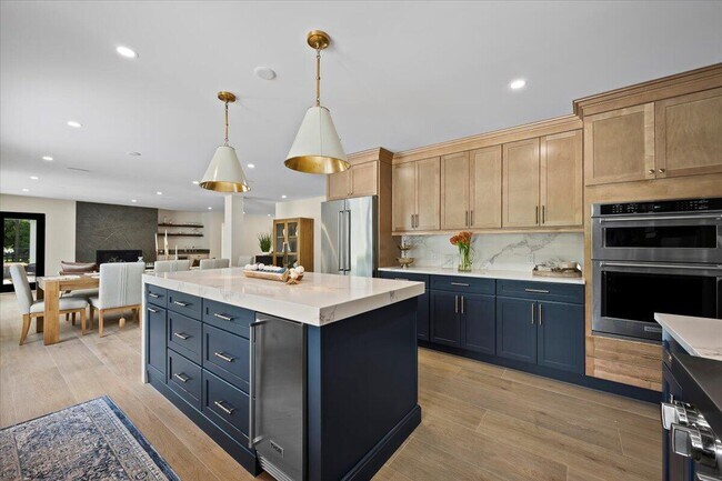 Foto del edificio - 13849 Deer Creek Dr