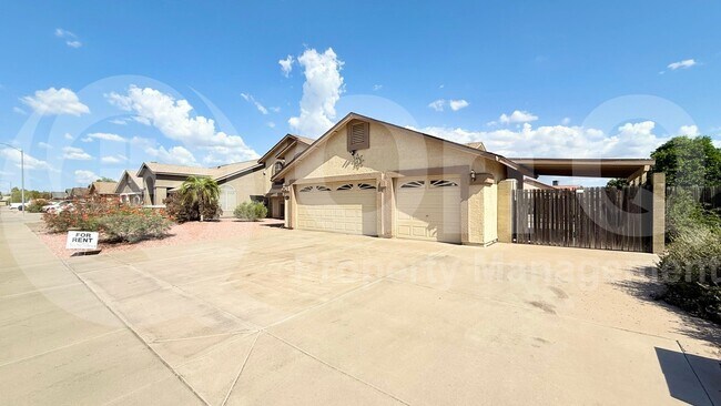 Building Photo - 8821 W Cavalier Dr