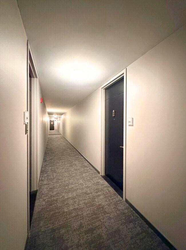 Foto del edificio - 1555 N Sandburg Terrace