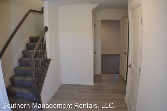 Building Photo - 3 br, 2.5 bath House - 129 Sussex Place