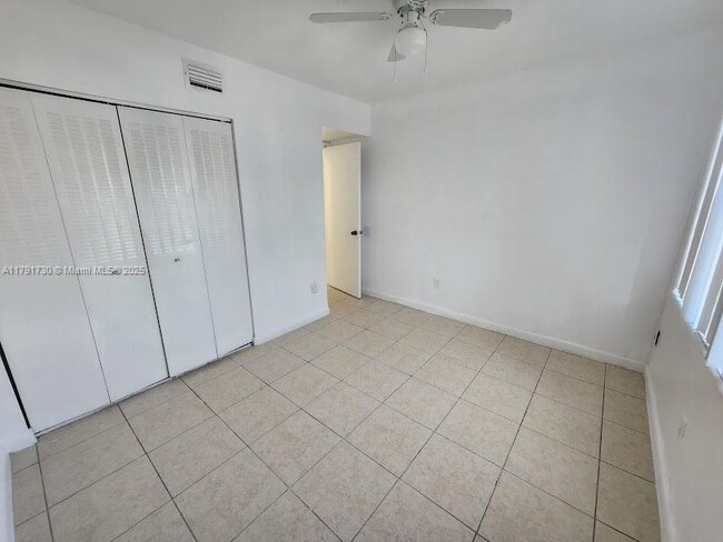Foto del edificio - 5505 NW 7th St