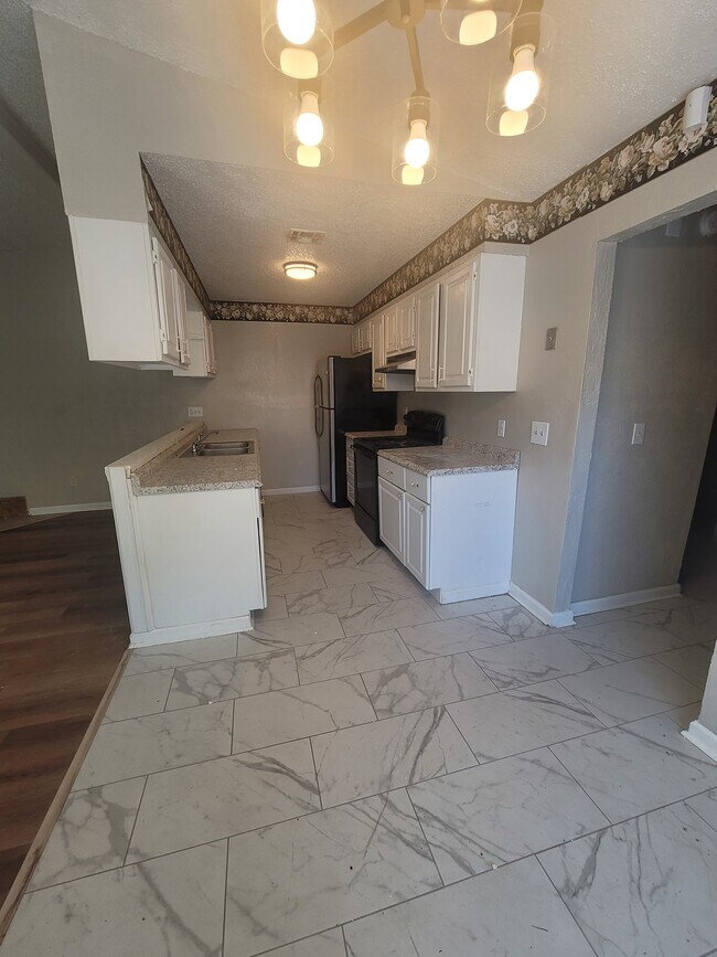 Foto del edificio - 6116 SE 47th St