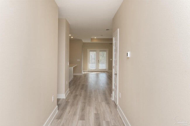 Building Photo - 1938 Westhill Dr