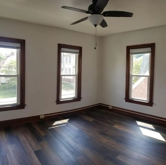 Foto del edificio - Coming Soon - Charming 3 Bedroom, 1.5 Bath...