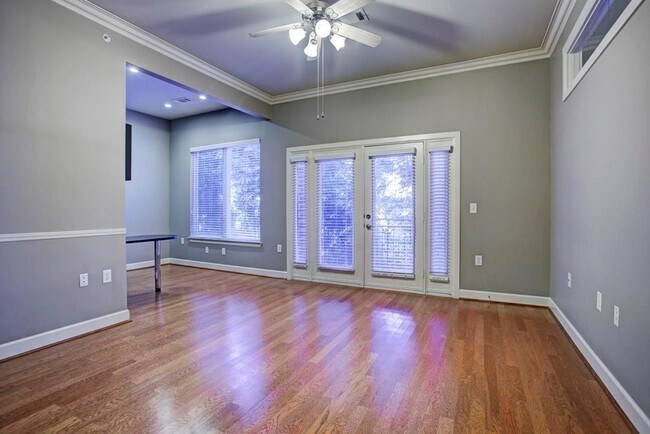 Building Photo - 1 Bedroom in Houston, TX 77006