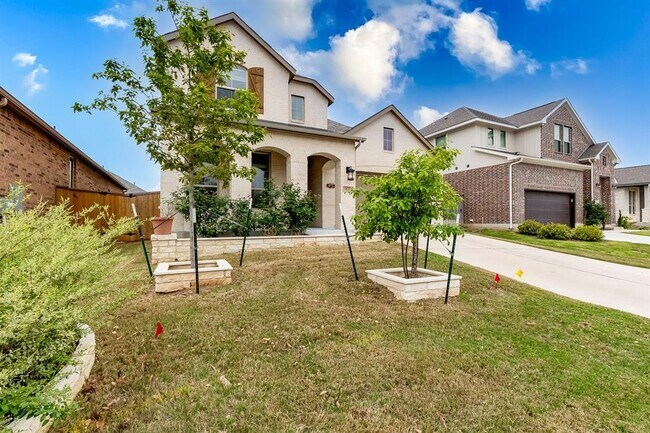 Foto del edificio - 833 Whitetail Dr
