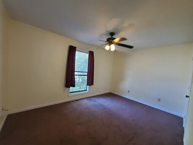 Building Photo - 5705 Aftonshire Dr
