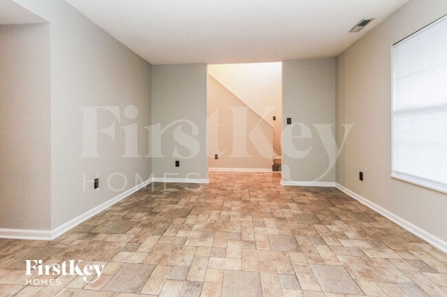 Foto del edificio - 1164 Chestnut Ln