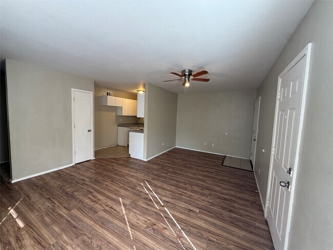 Building Photo - 4714 Oleander St