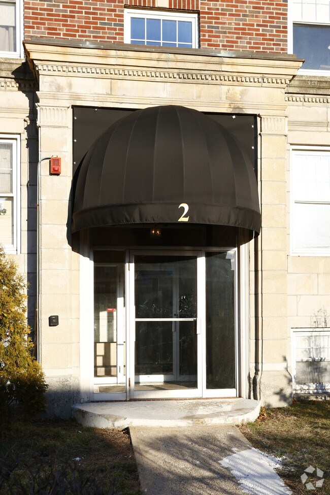Entrance - 2 Webster St