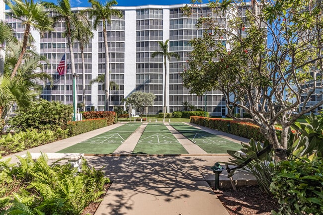 Building Photo - 3224 S Ocean Blvd