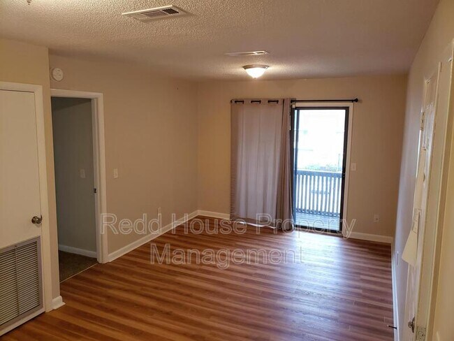 Foto del edificio - 101 Gunter Ln