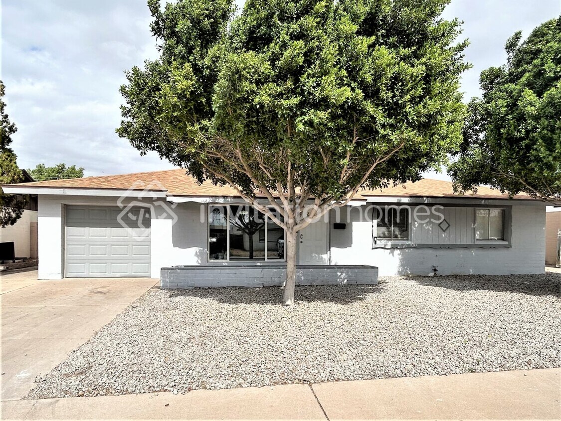 Primary Photo - 3738 W Palmaire Ave