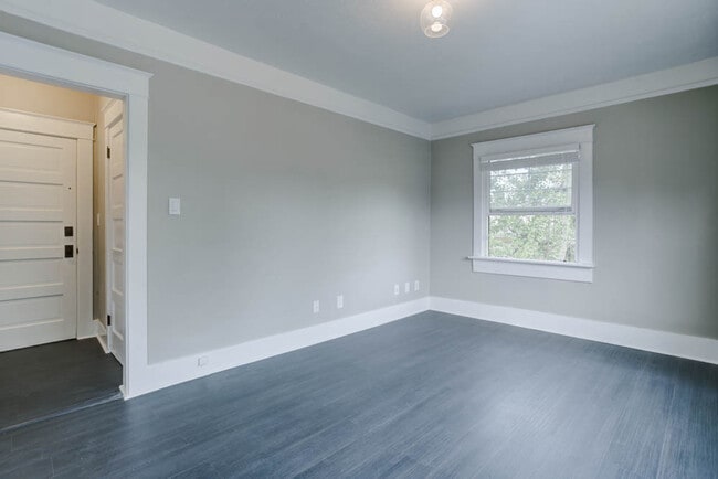 Building Photo - Fabulous Renovated Studio w/ Restored Vintage Details