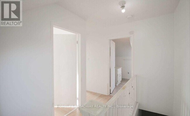 Building Photo - 1354 Caroline St