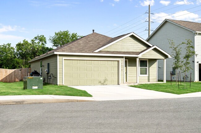 Building Photo - 6930 Grand Vly Dr