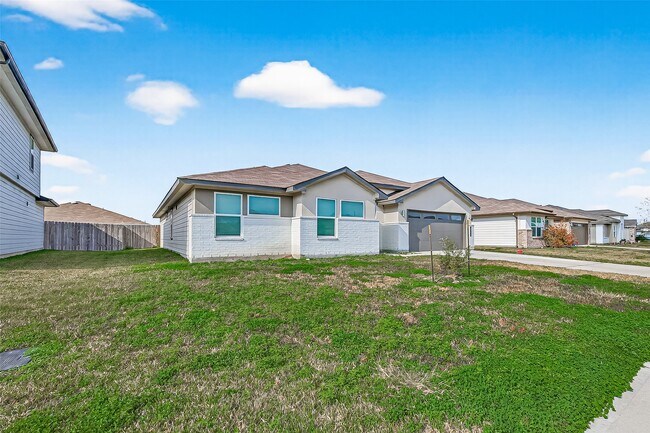 Foto del edificio - 1826 Sandy Trail Ln