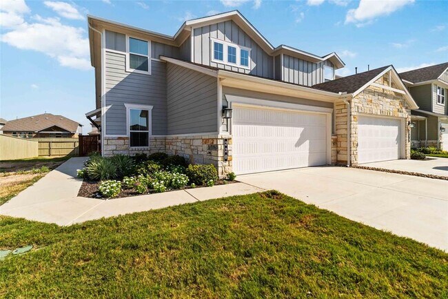 Foto del edificio - 220 Mirabeau Way