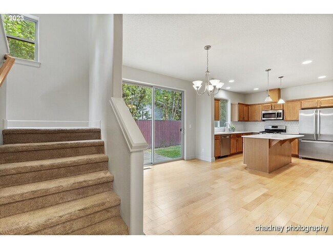 Building Photo - 5406 SW Taylors Ferry Rd