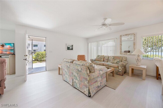 Foto del edificio - 3100 Kings Lake Blvd