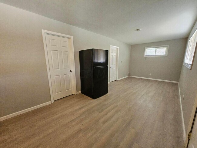 Foto del edificio - 406 Kelton Ave