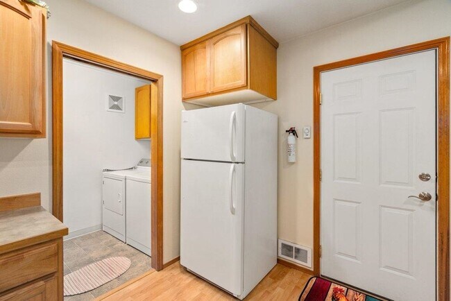 Foto del edificio - 2 bed 2 bath Condo in Newport