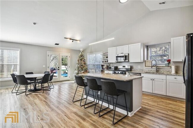 Building Photo - 7375 Cavaletti Cir