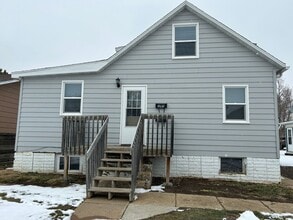 Building Photo - 1544 1st St W