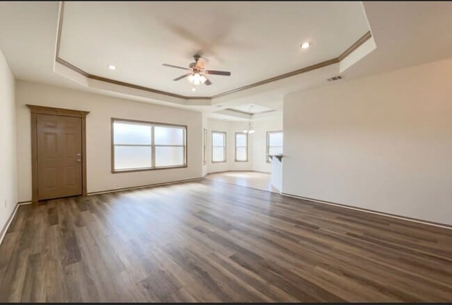 Building Photo - 1000 Estival Dr