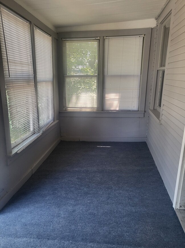 Building Photo - 2529 Jarman St