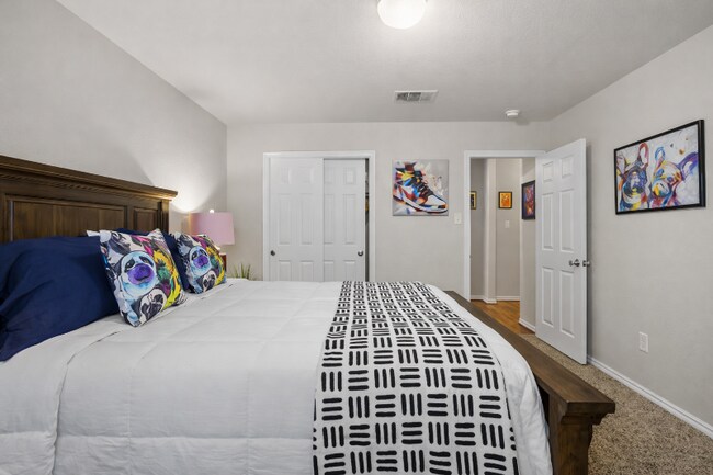 Foto del edificio - 619 Starlight Dr