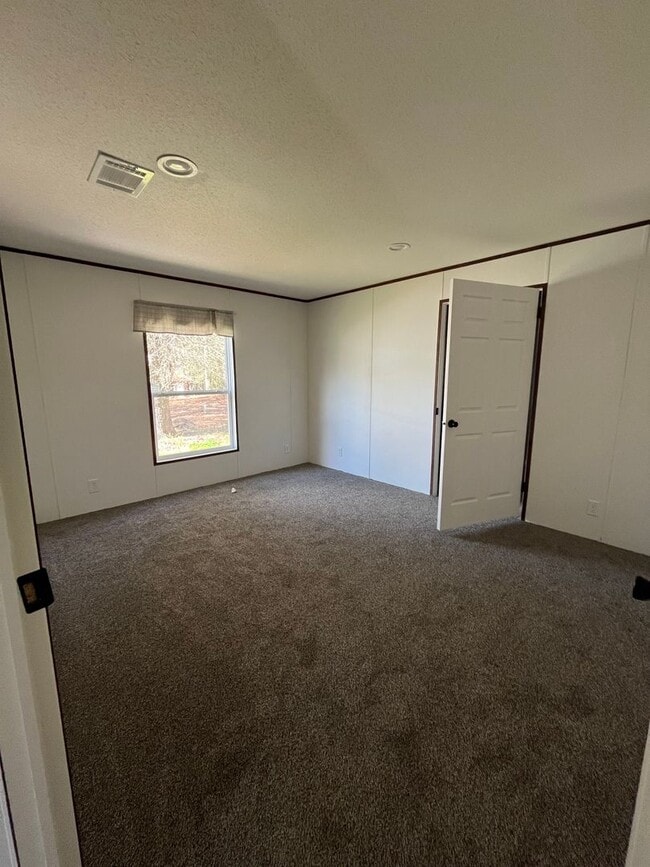 Building Photo - Blandford Living 2