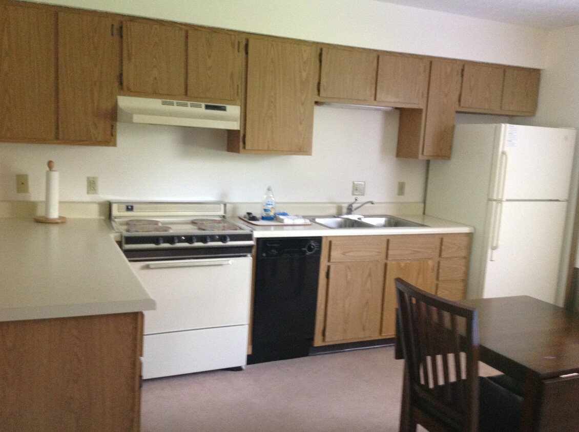 Primary Photo - 647 Pebble Place Dr