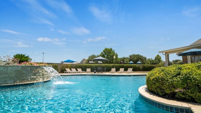 Building Photo - 705 Village Way