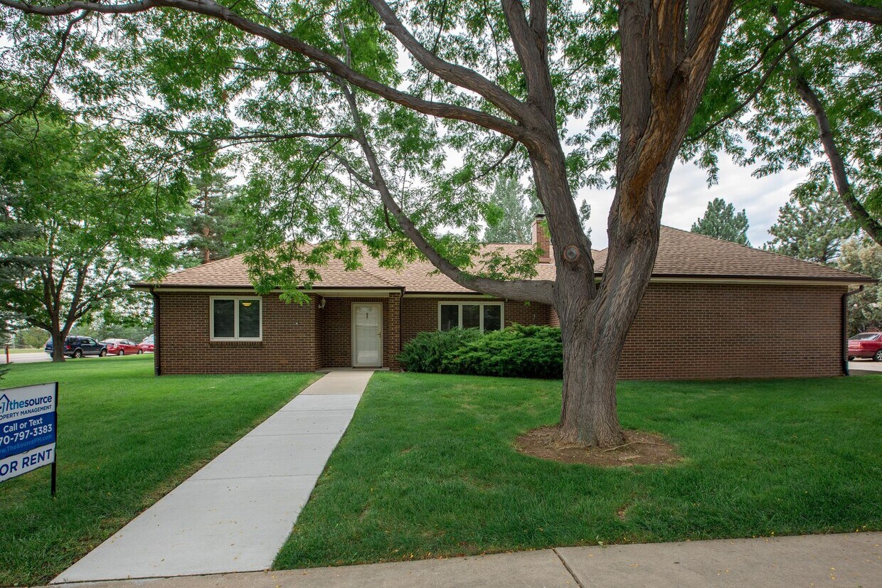 Primary Photo - 1431 Hillburn