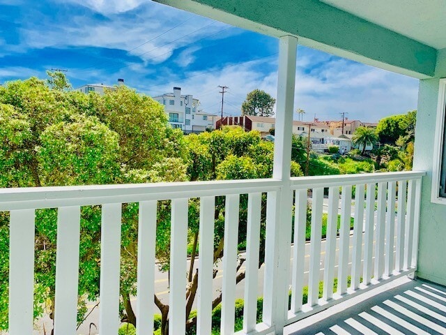 Building Photo - 403 Fernleaf Ave