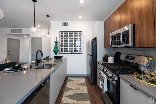 1BR, 1BA - 863SF - Cocina - Elysian at Post