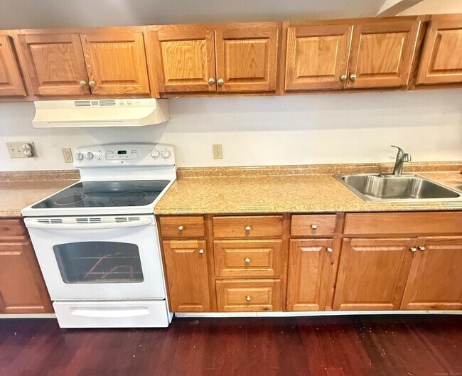 Foto del edificio - 23 Hayward Ave