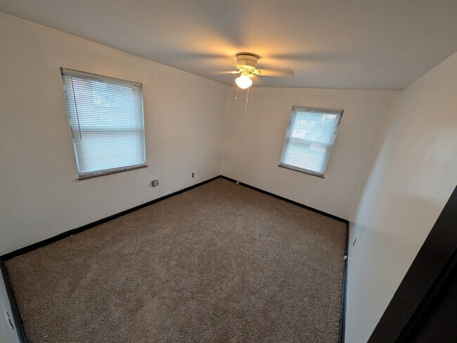 Foto del edificio - 722 Kenwick Rd