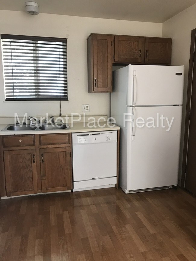 Building Photo - 16041 E Radcliff Pl