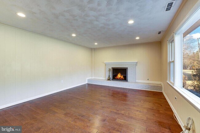 Foto del edificio - 1013 Westbriar Dr NE