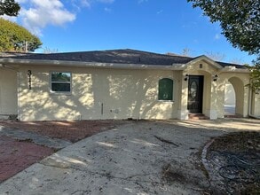 Building Photo - 3111 W Spruce St