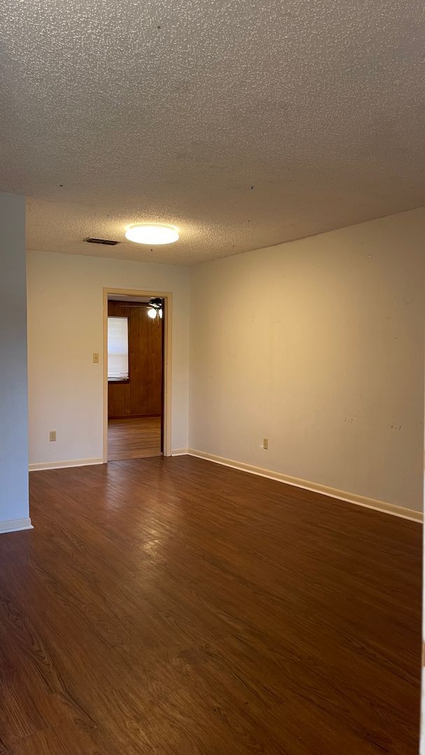 Foto del edificio - 532 Mockingbird Ln