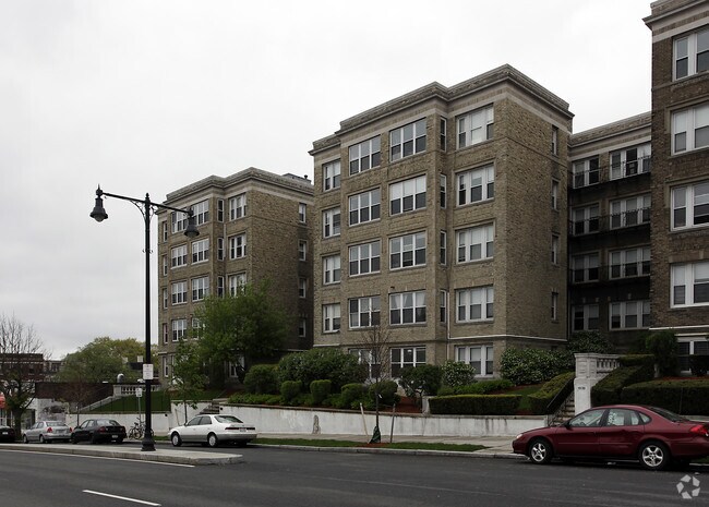Primary Photo - 1626-1640 Commonwealth Ave