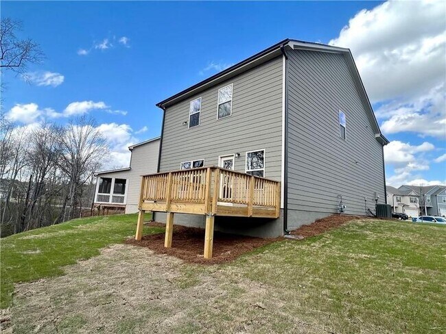 Foto del edificio - 114 Auburn Xing Wy