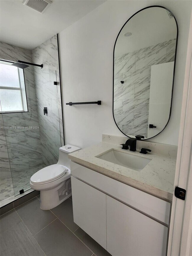 Foto del edificio - 1247 NW 28th St