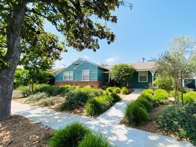 Building Photo - 12823 Martha St