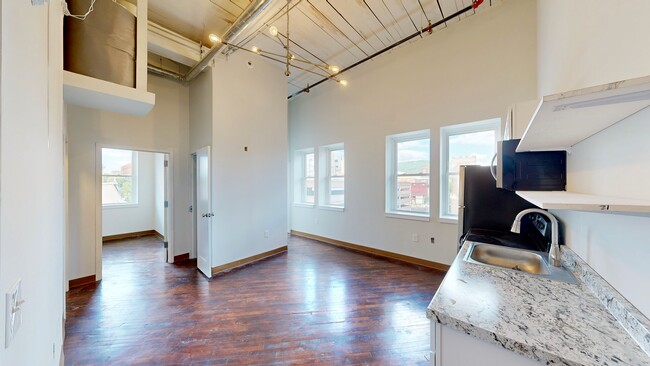 Building Photo - Reading Lofts