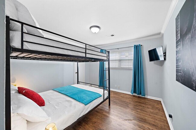 Foto del edificio - 1825 Locksford St